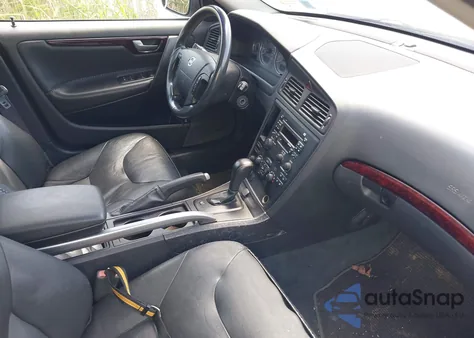 2004 Volvo Xc70 2.5T z USA, uszkodzony, nr VIN YV1SZ59H641133876